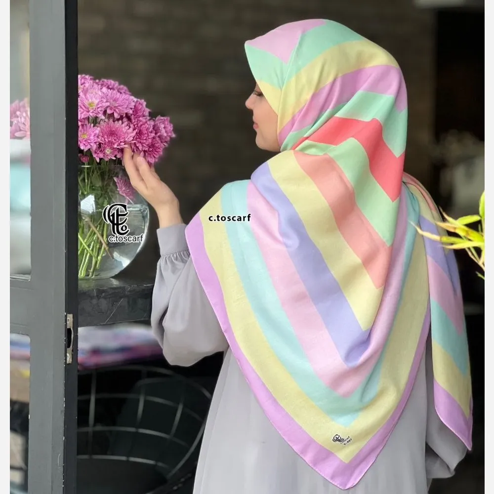 روسری نخ کاستوم طرح طیفی پله ای سایز 140 چرخ دوز